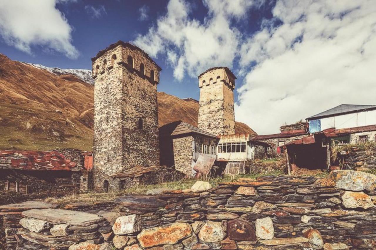 Baia Hotel Ushguli Esterno foto